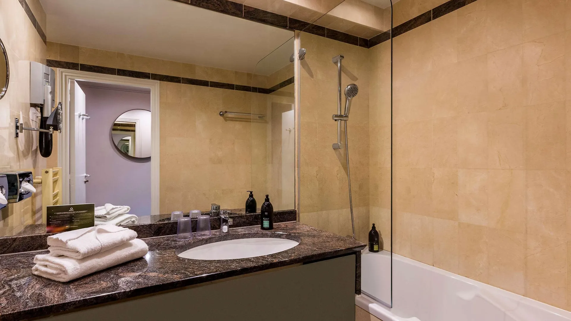 Aparthotel Adagio Paris Haussmann Champs Elysees 4*,