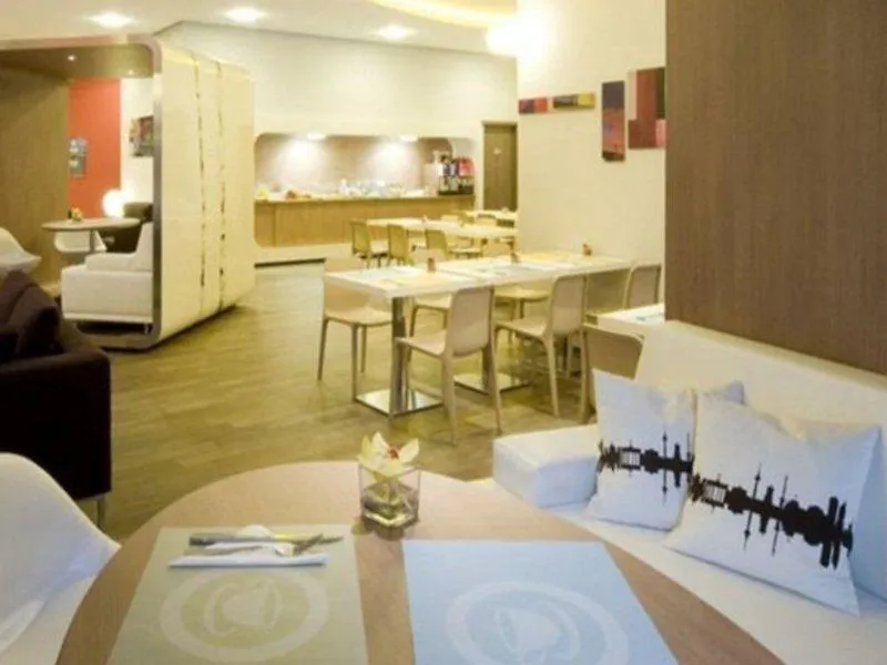 Aparthotel Adagio Paris Haussmann Champs Elysees France